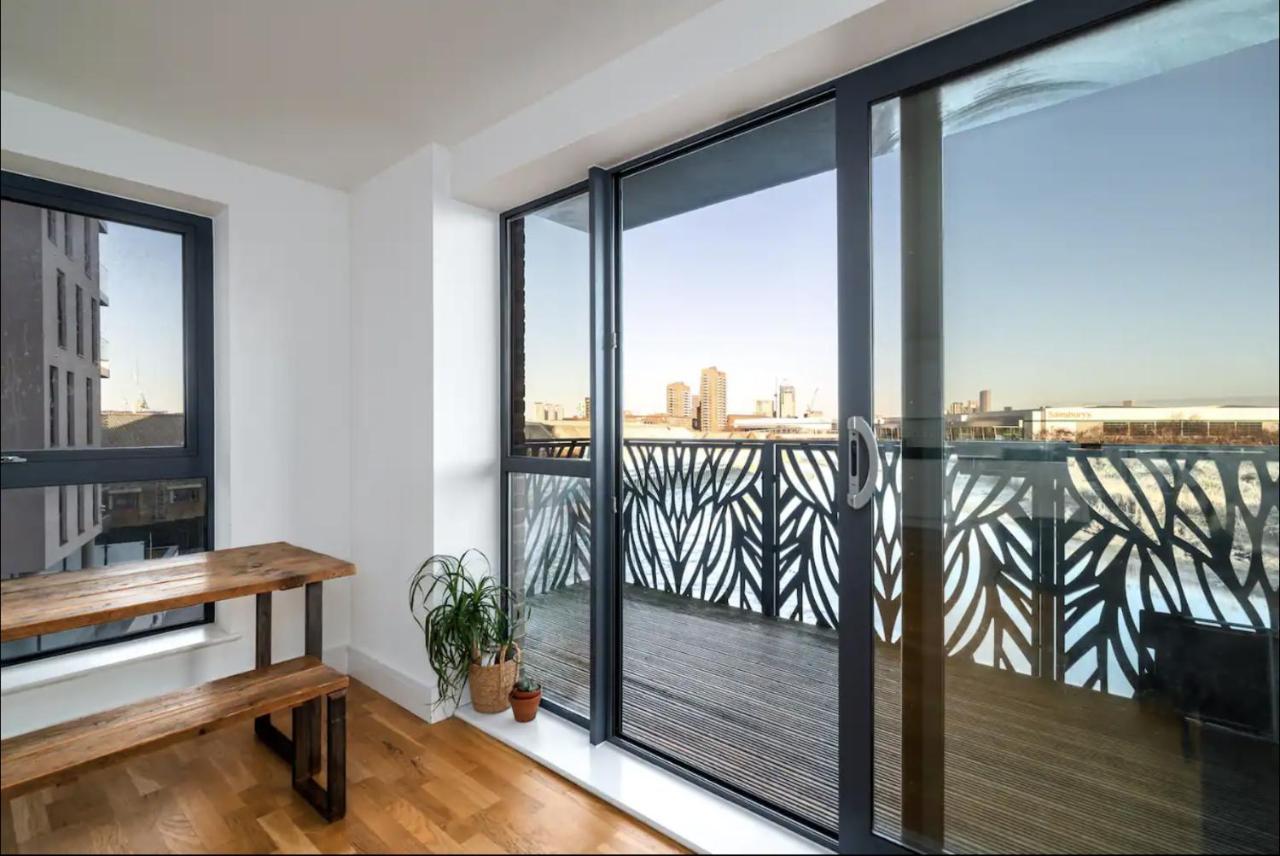 Stunning Riverside View Apartment, Near Canary Wharf & O2 Londres Exterior foto